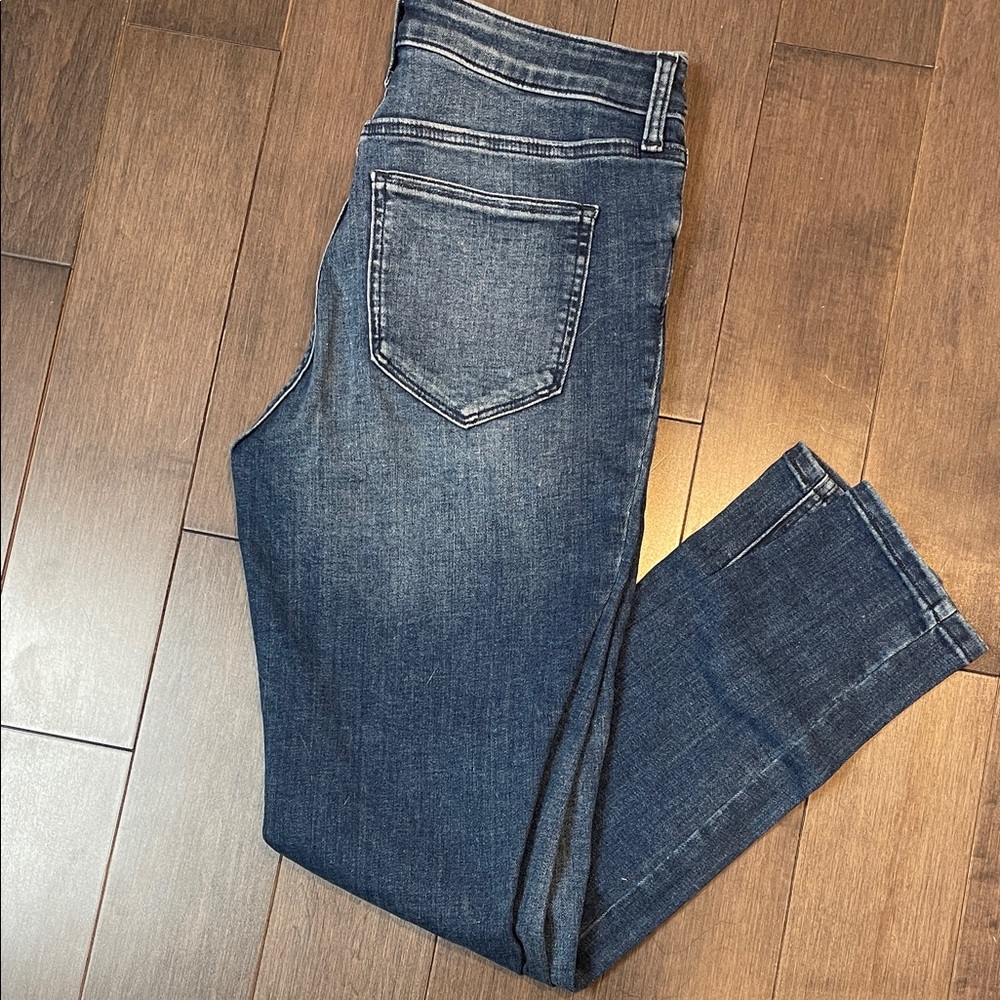 Gap High Rise Dark Wash Slim Jeans - Classic Pocket Detail